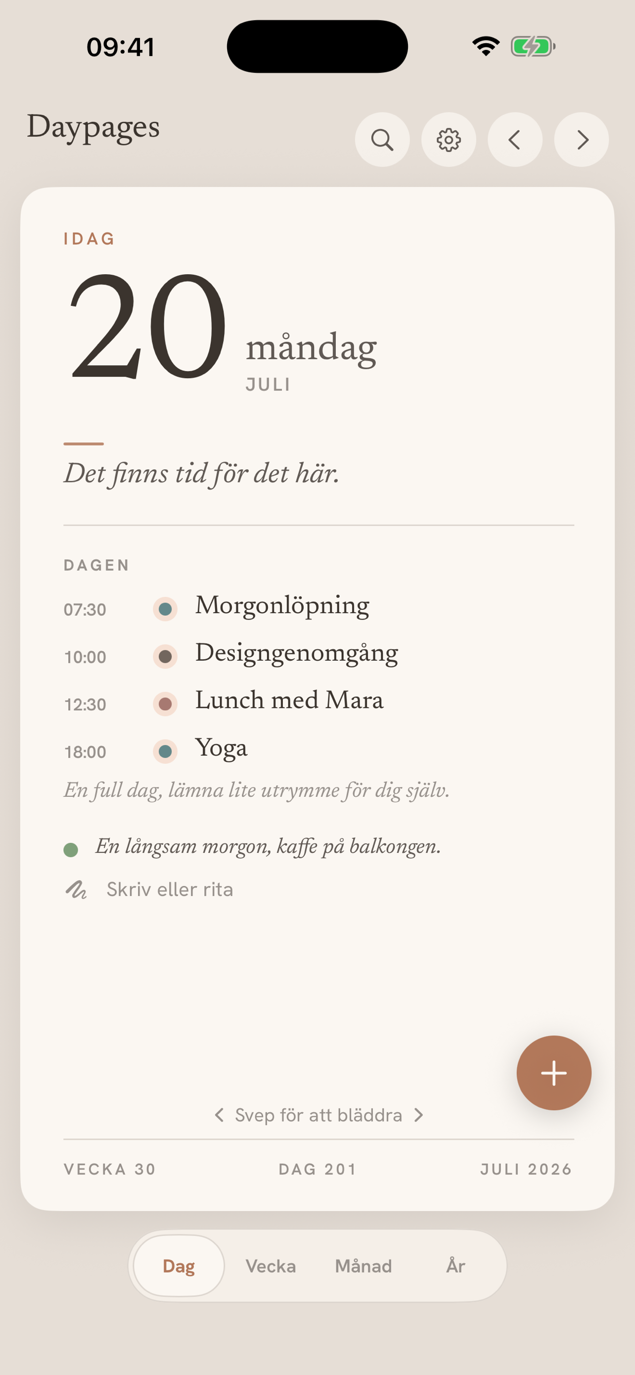 Daypages dagvy, som visar en lugn sida med datumet, dagens händelser och en dagboksanteckning